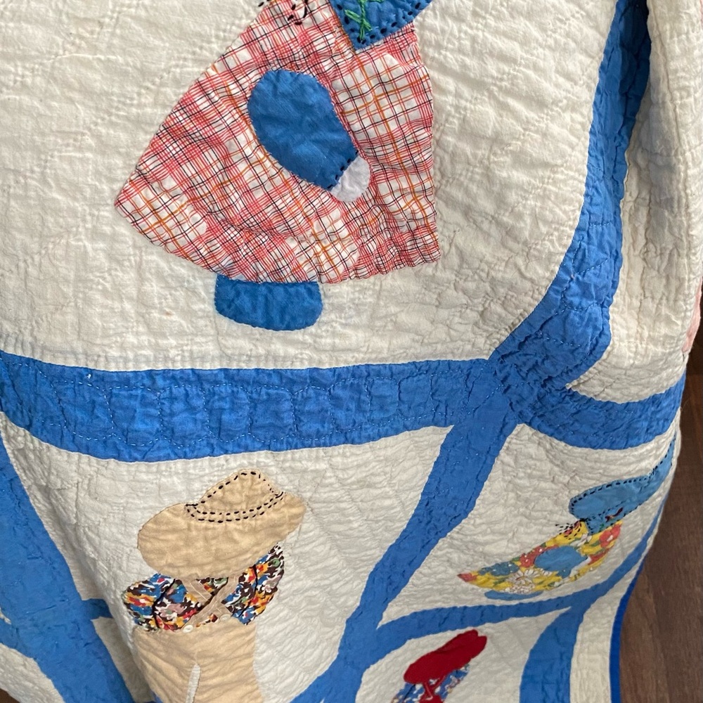 Vintage Quilt with Blue and Multicolor Accents - Picture 5 of 7